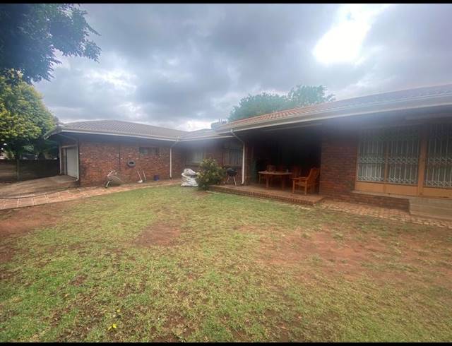 3 BEDROOM HOUSE FOR SALE IN AERORAND